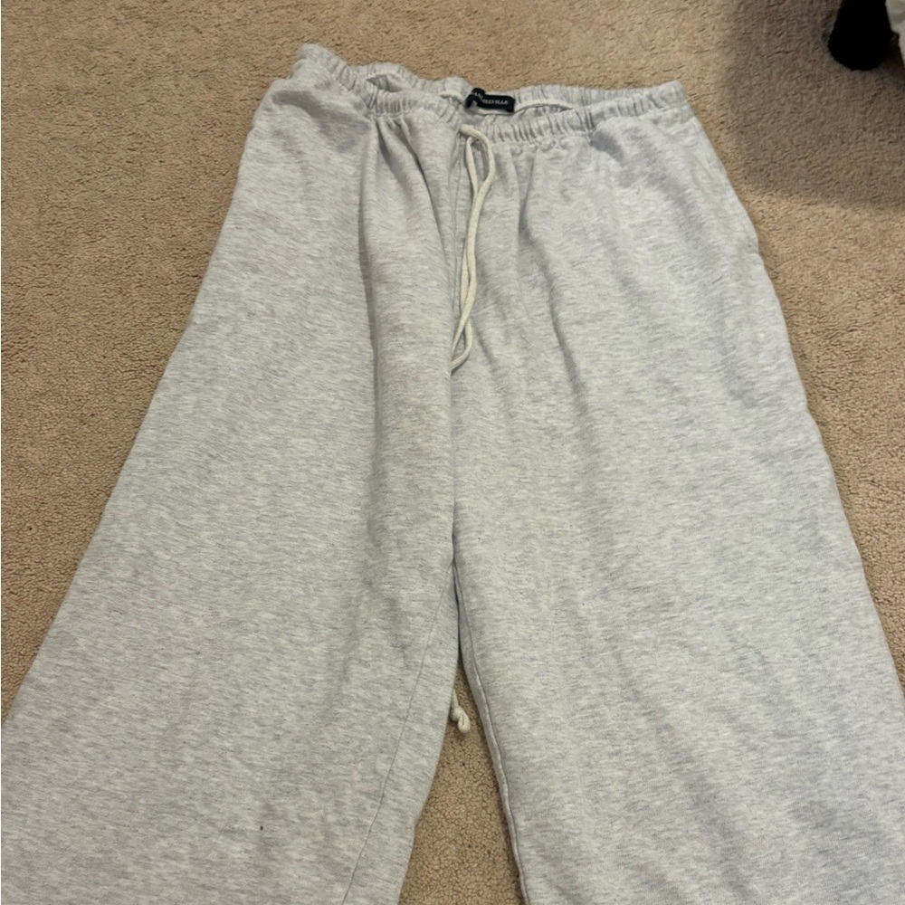Brandy Melville Grey wide leg sweatpants